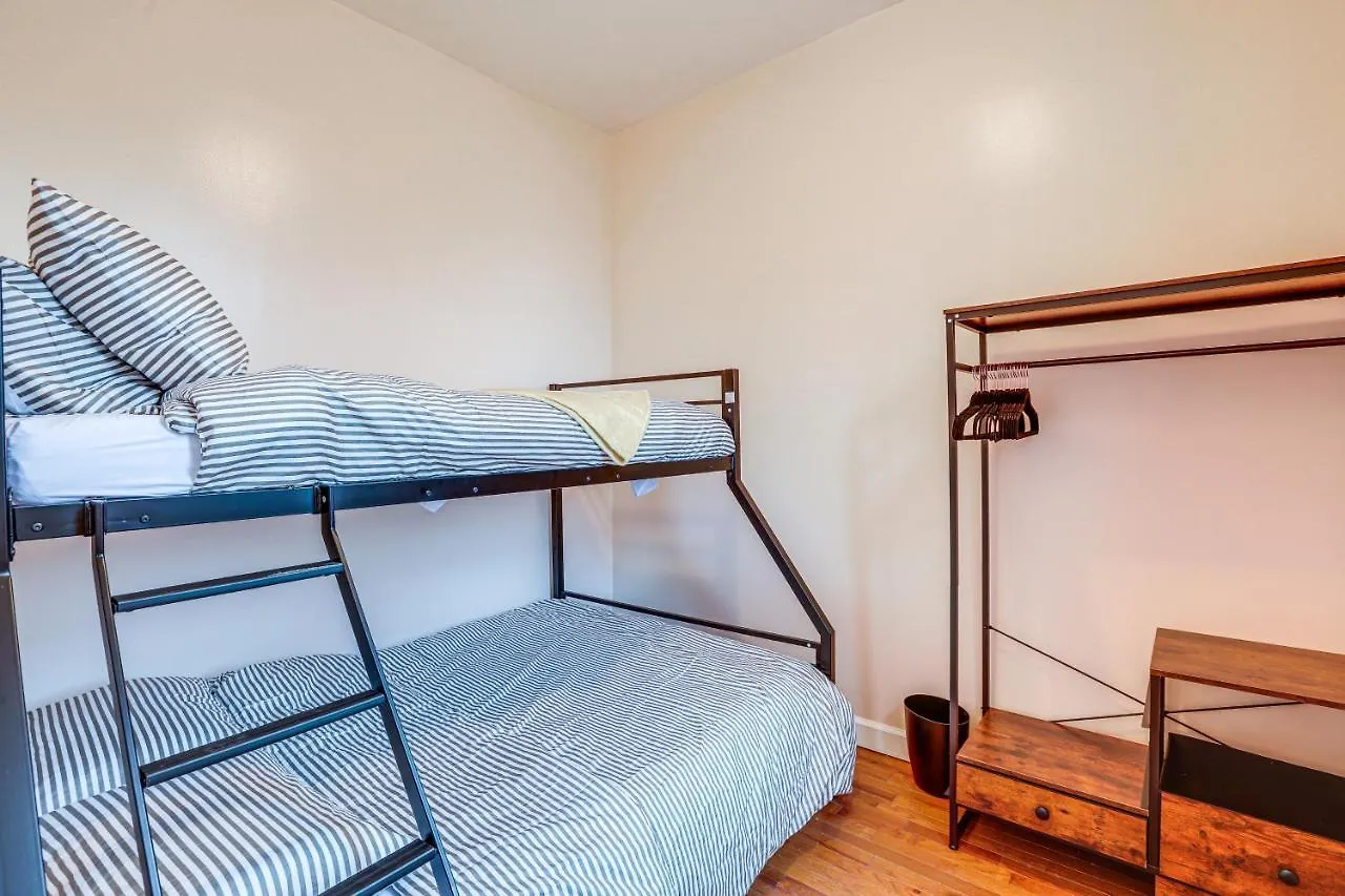Comfy Bayonne Townhome About 11 Mi To Nyc Attractions United States