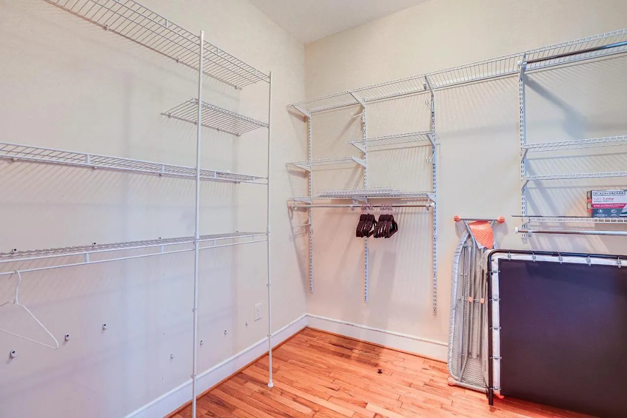 Holiday home Comfy Bayonne Townhome About 11 Mi To Nyc Attractions